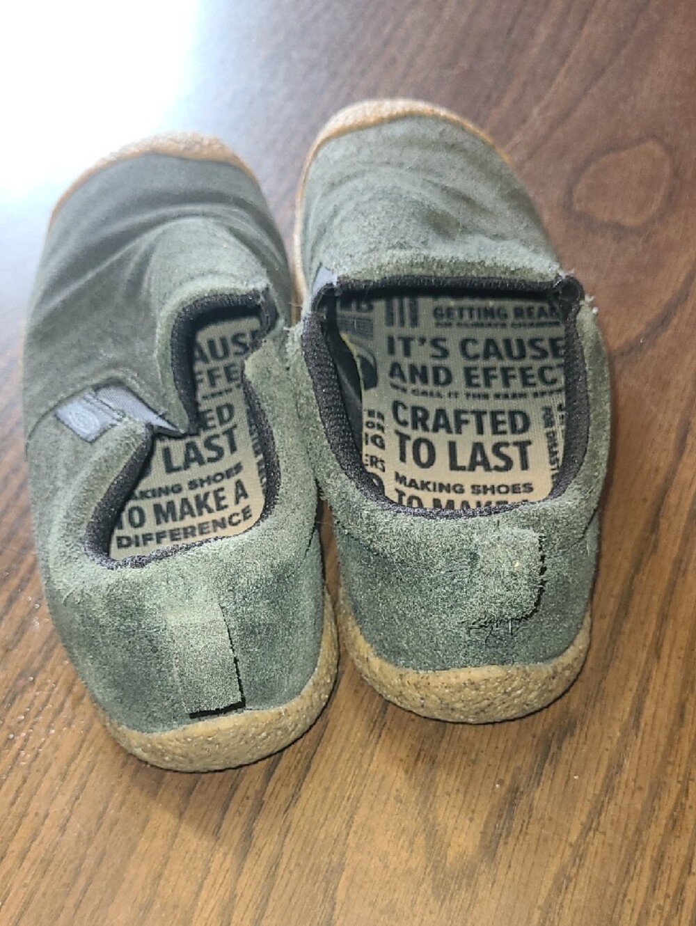 KEEN Womens Gray Suede Slip-On Shoes Size 7 - Picture 6 of 7